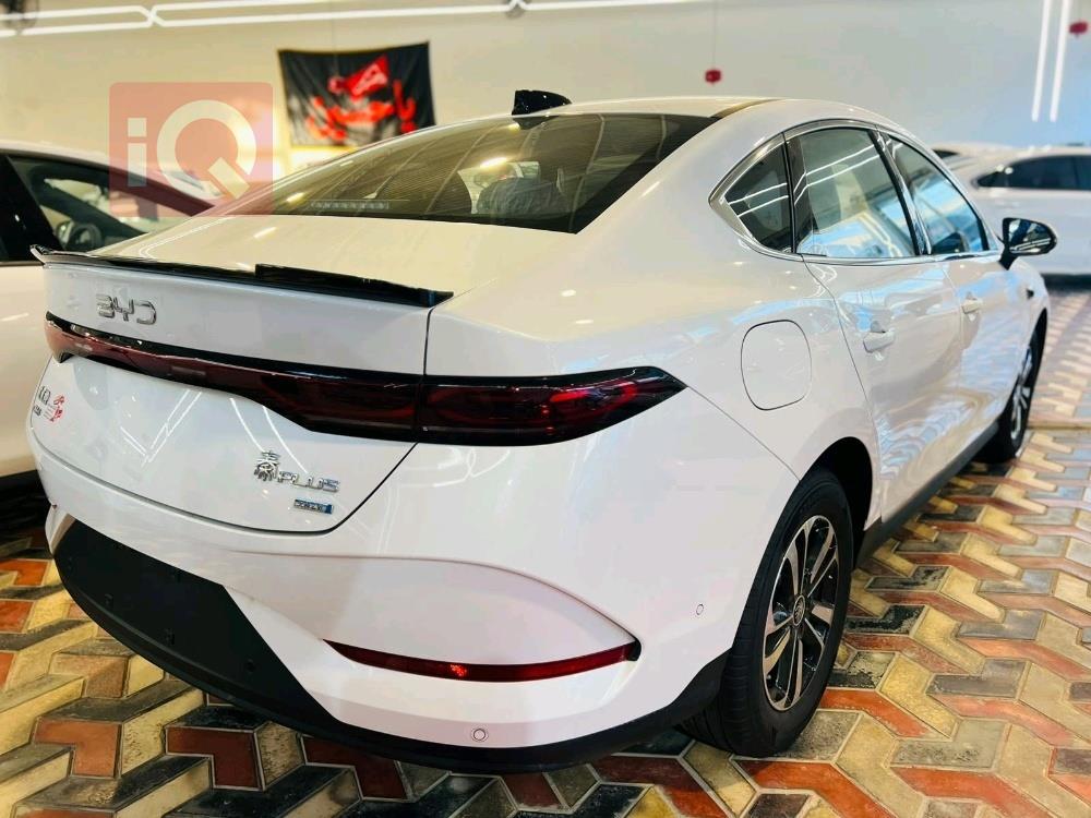 بي واي دي Qin Plus
